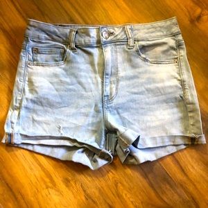 Womens American Eagle shorts, Sz 14 light blue. Great condition.